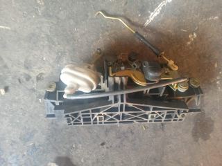 AUDİ A3 ve Audi A4 Avant Station Wagon arka bagaj açma kolu 8d9 827 565 h - 8d9827565h