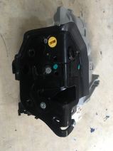 audi q3 arka sol kapı kilidi  8k0 839 015