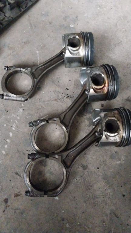 AUDI Q7 3.0 TDI PISTON WITH CONNECTING ROD STANDARD 2009-2012 59AE BHS