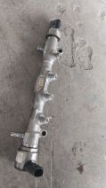 Volkswagen Golf 7 1.6 TDI cxx Rail borusu 04l130089f delphi